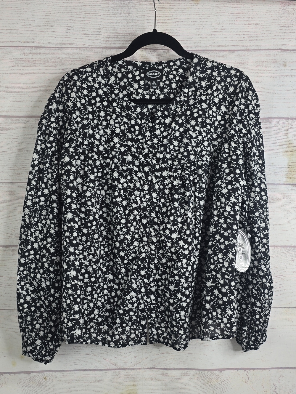 Scoop Cozy Black & White Floral Button-Front Blouson Top Sz XL NWT